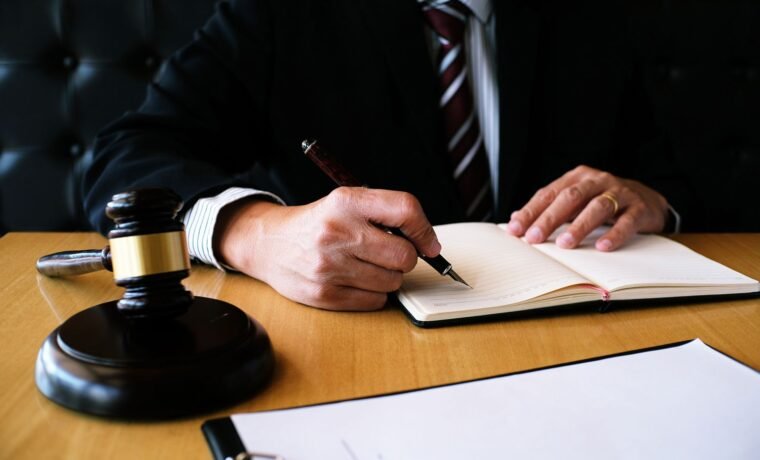 How to Draft a Legal Notice in India: Format and Tips